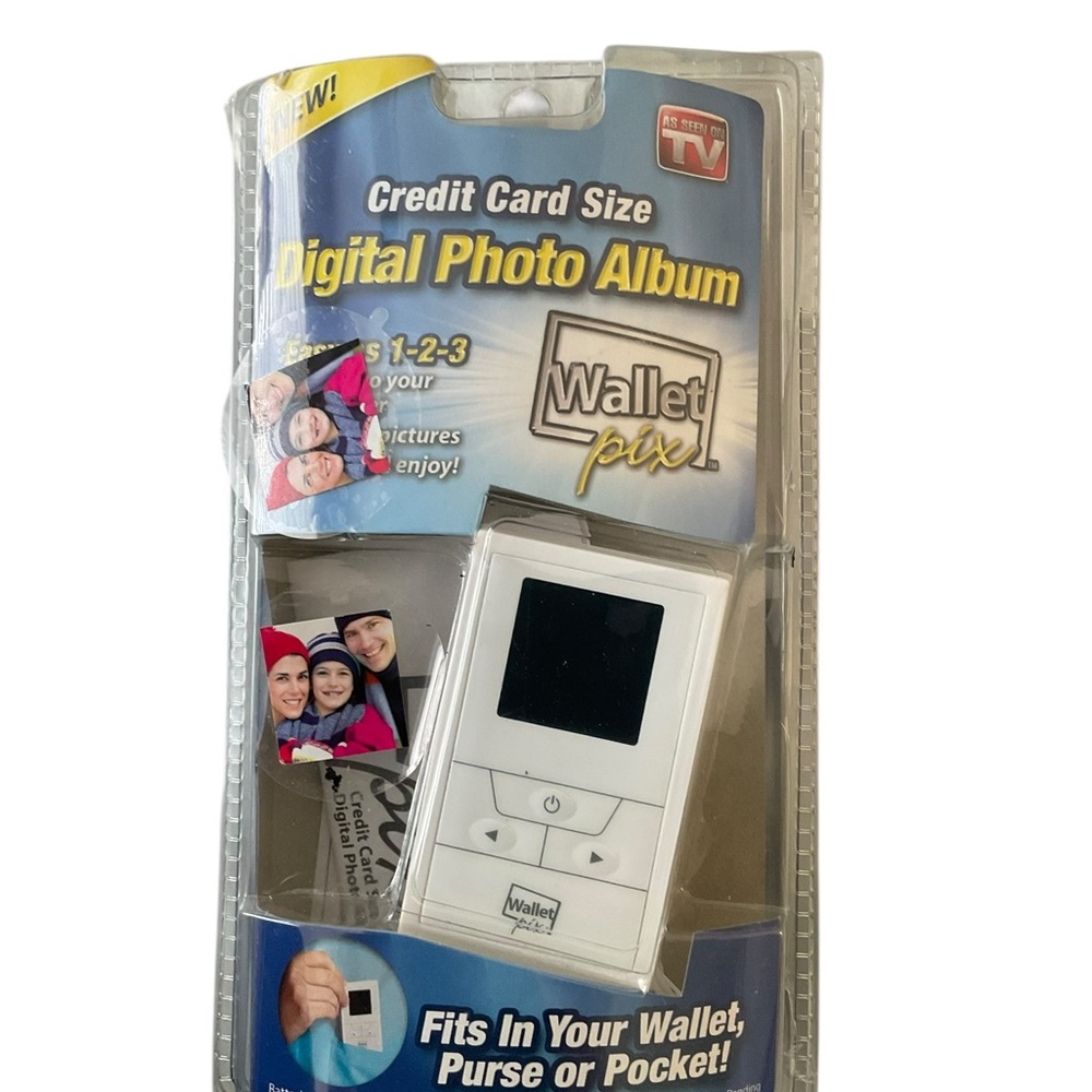 DIGITAL Wallet Pix  Photo Album Credit Card Size Wallet Plus As Seen On TV
